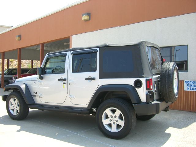 2008 Jeep Wrangler Unlimited 1500 Extended Cargo Clean