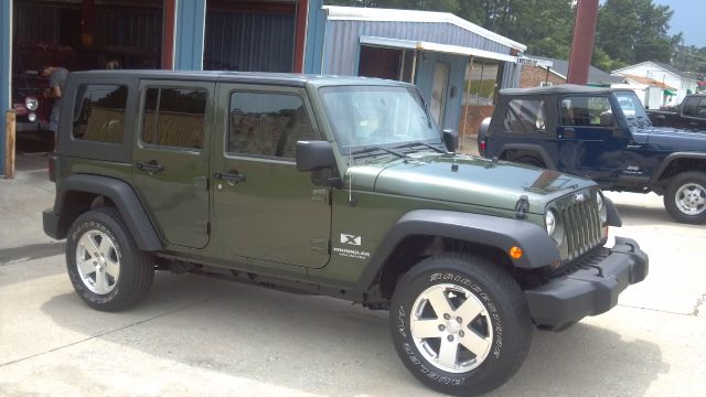 2008 Jeep Wrangler Unlimited 1500 Extended Cargo Clean