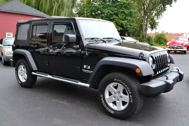 2009 Jeep Wrangler Unlimited 1500 Extended Cargo Clean