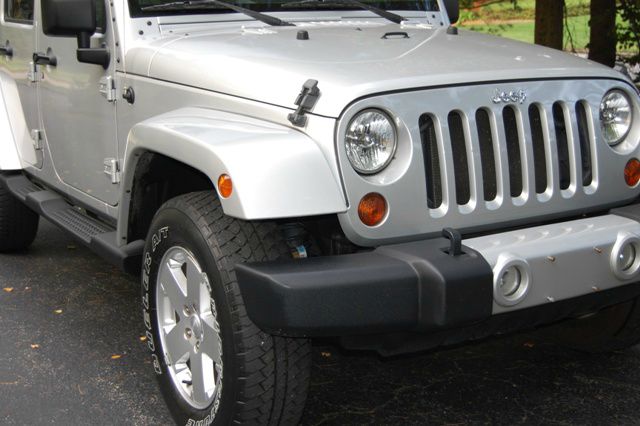 2010 Jeep Wrangler Unlimited 1500 Extended Cargo Clean