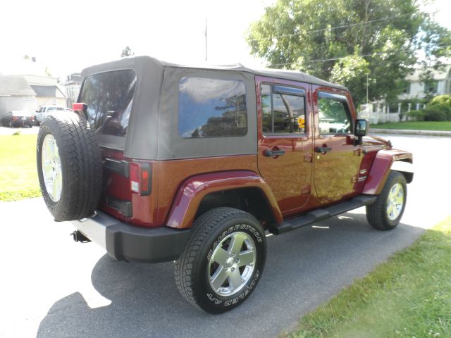 2010 Jeep Wrangler Unlimited 1500 Extended Cargo Clean