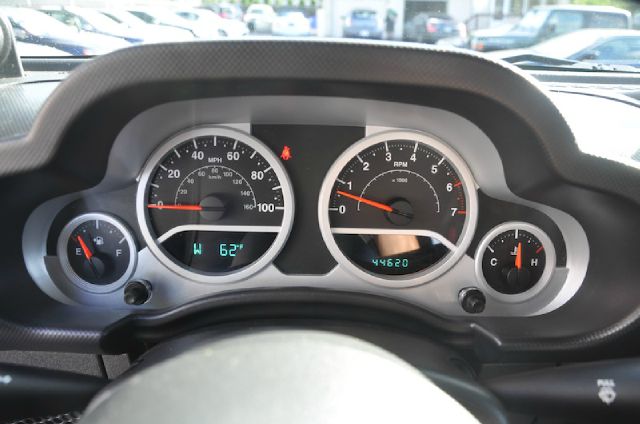 2010 Jeep Wrangler Unlimited 740il Navigation