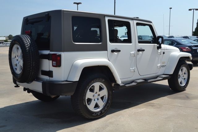 2010 Jeep Wrangler Unlimited 1500 Extended Cargo Clean