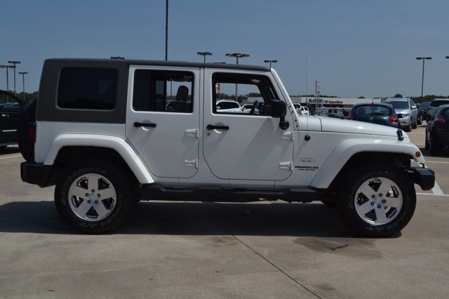 2010 Jeep Wrangler Unlimited 1500 Extended Cargo Clean