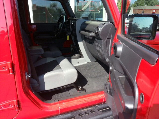 2010 Jeep Wrangler Unlimited SW2
