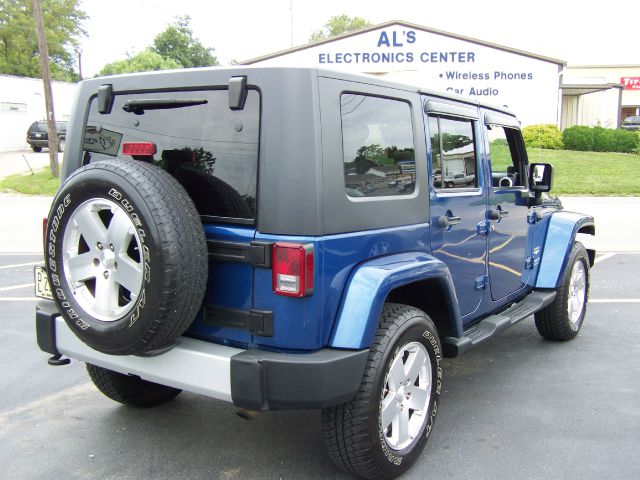 2010 Jeep Wrangler Unlimited 1500 Extended Cargo Clean