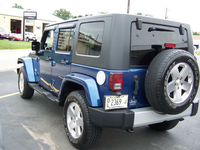 2010 Jeep Wrangler Unlimited 1500 Extended Cargo Clean