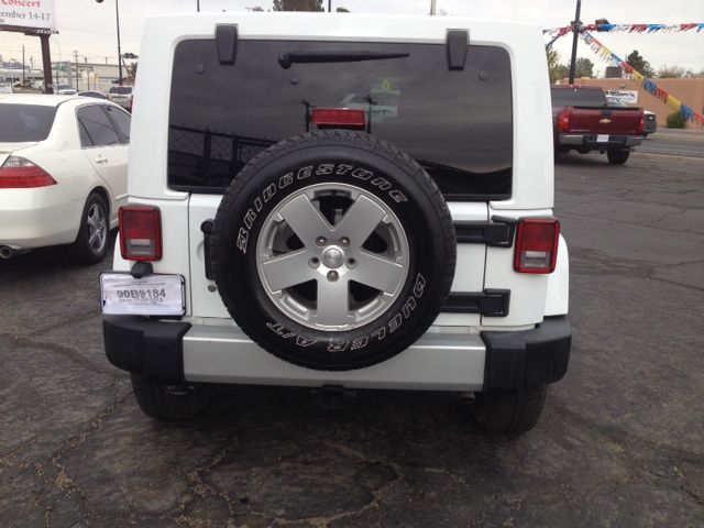 2011 Jeep Wrangler Unlimited 1500 Extended Cargo Clean