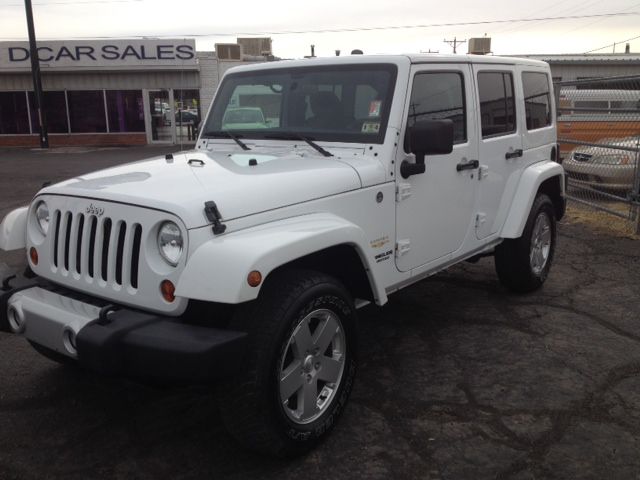 2011 Jeep Wrangler Unlimited 1500 Extended Cargo Clean