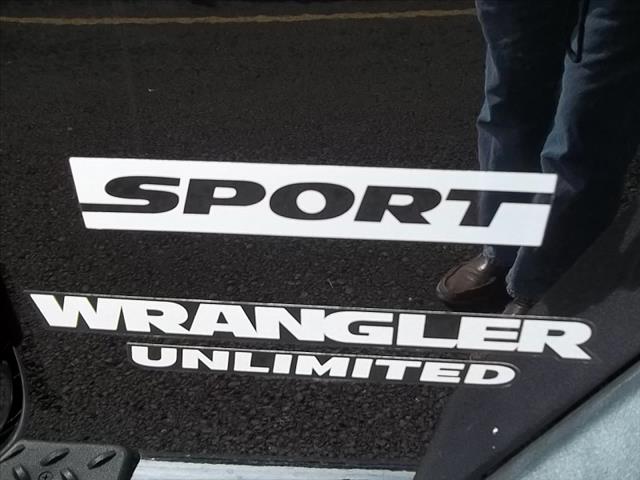 2011 Jeep Wrangler Unlimited Unknown