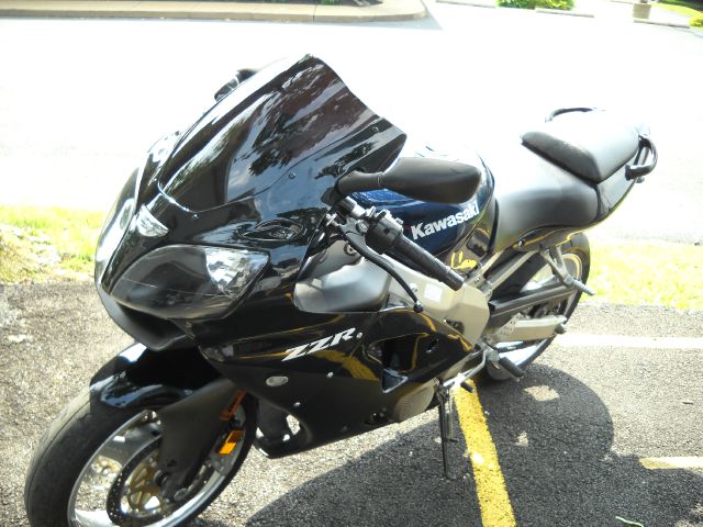 2005 Kawasaki ZZR 600 Carpet Cleaning Vancall NOW