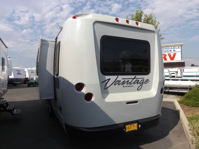 2012 Keystone VANTAGE 29RLS 4dr 103 WB XLT Choice
