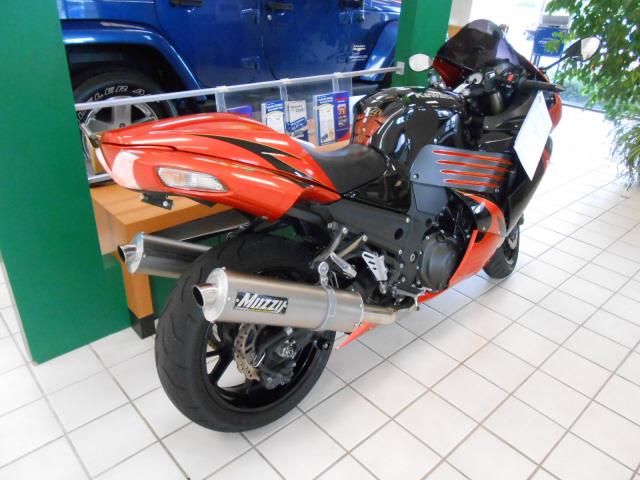 2009 Kawasaki Zx1400c9f Quad Cab HEMI SLT