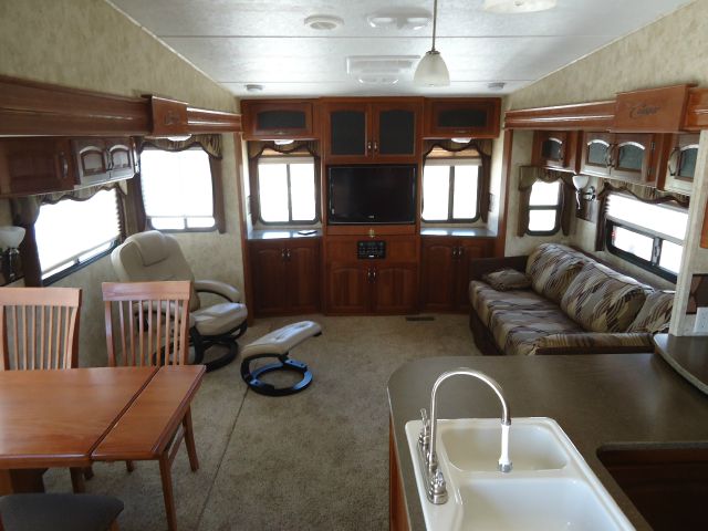 2011 Keystone Cougar Unknown