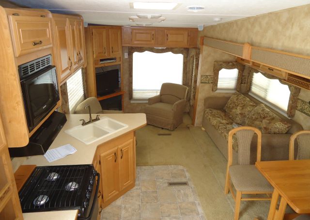 2007 Keystone Laredo Unknown