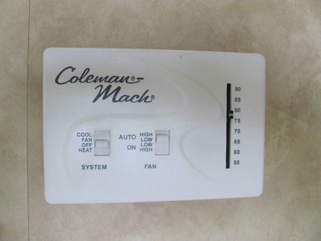 2012 Keystone Laredo 2.0T W/ NAV