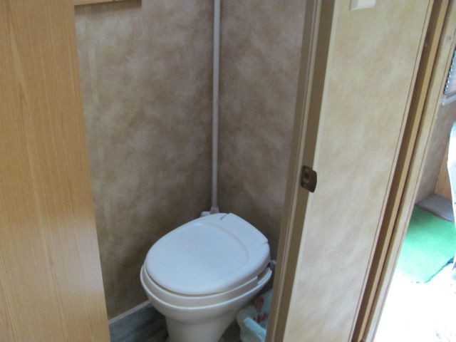 2012 Keystone Laredo 2.0T W/ NAV