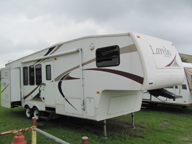2012 Keystone Laredo 2.0T W/ NAV