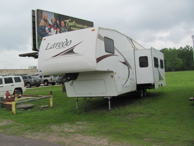 2012 Keystone Laredo 2.0T W/ NAV