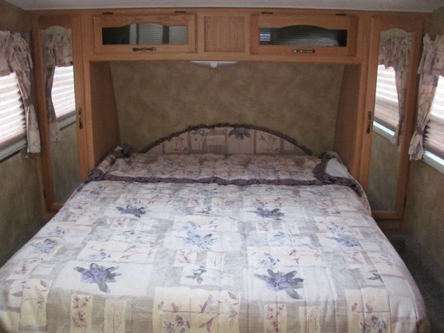 2012 Keystone Laredo 2.0T W/ NAV