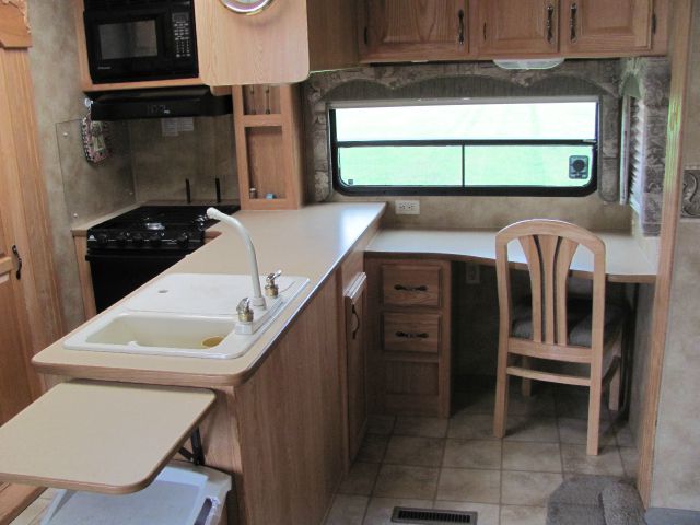 2012 Keystone Laredo 2.0T W/ NAV