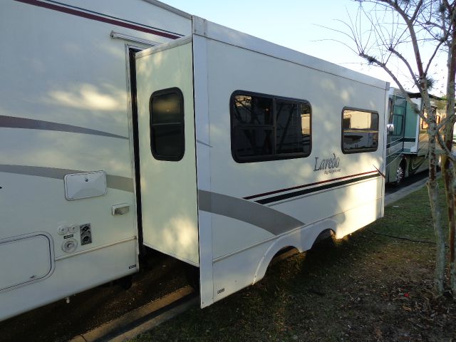 2004 Keystone Laredo 27RL XLT Supercab Long Bed 4WD