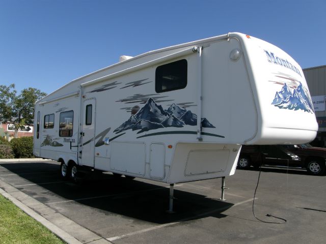 2006 Keystone Montana 3400RL Unknown