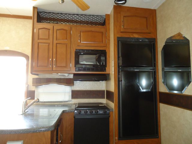 2010 Keystone Raptor Unknown