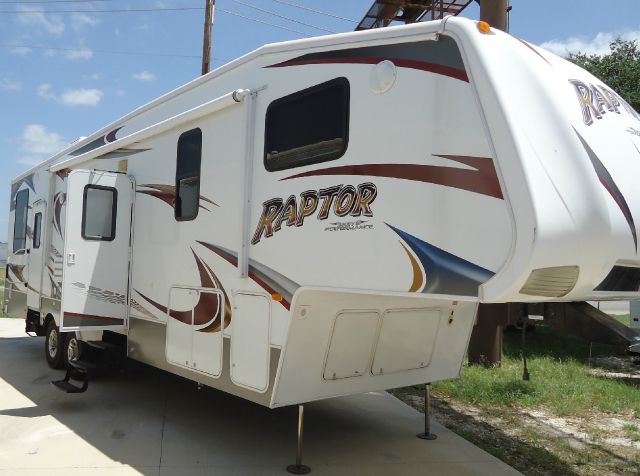 2010 Keystone Raptor Unknown