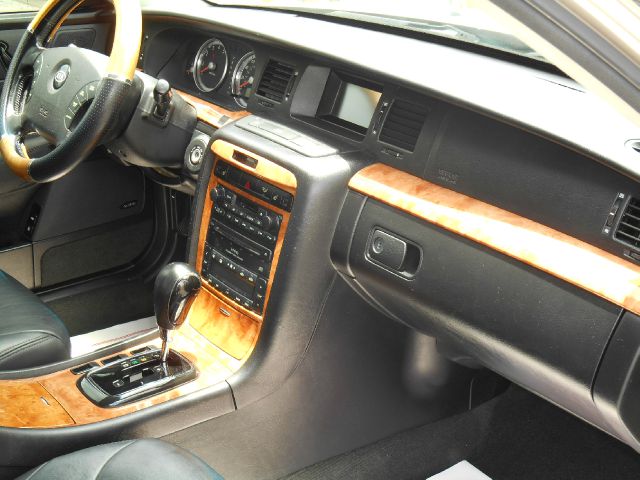 2005 Kia Amanti Base