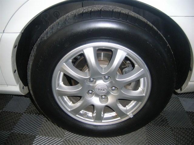 2007 Kia Amanti Base