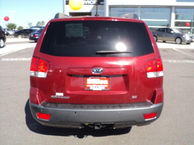 2009 Kia Borrego Open-top