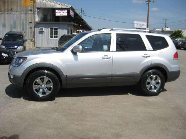 2009 Kia Borrego Open-top