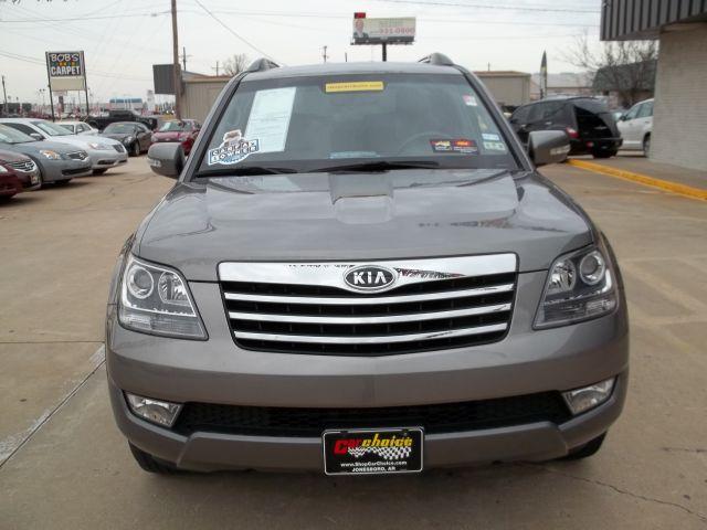 2009 Kia Borrego Open-top