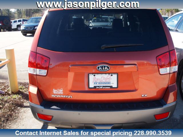 2009 Kia Borrego Open-top