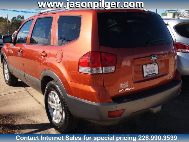 2009 Kia Borrego Open-top