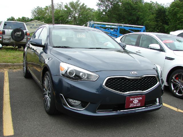2014 Kia Cadenza Open-top