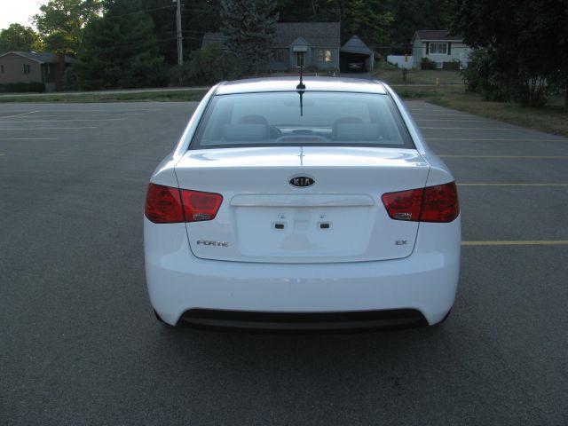 2010 Kia Forte Open-top