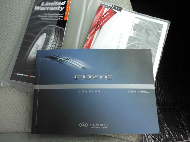 2010 Kia Forte Open-top