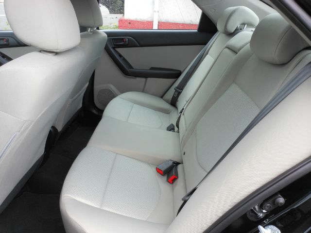 2010 Kia Forte Open-top