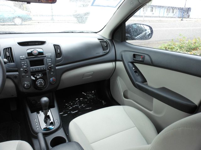2010 Kia Forte Open-top