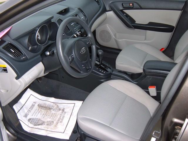 2010 Kia Forte Open-top