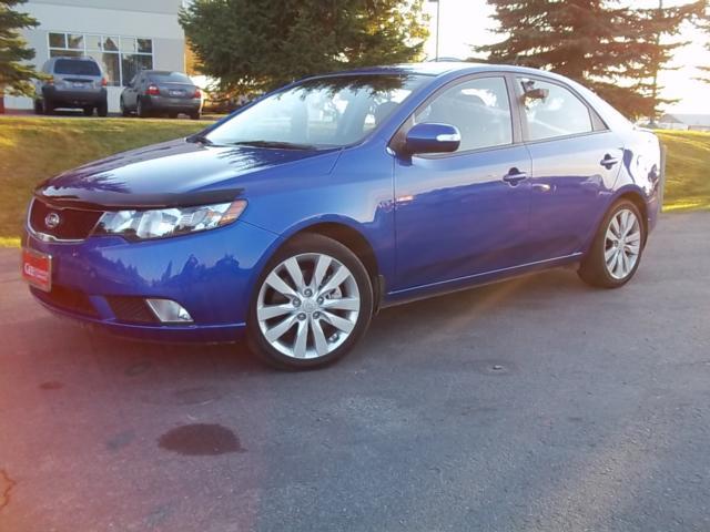 2010 Kia Forte AWD, REAR DVD, Navigation, 3RD ROW, Mem/heat Seats