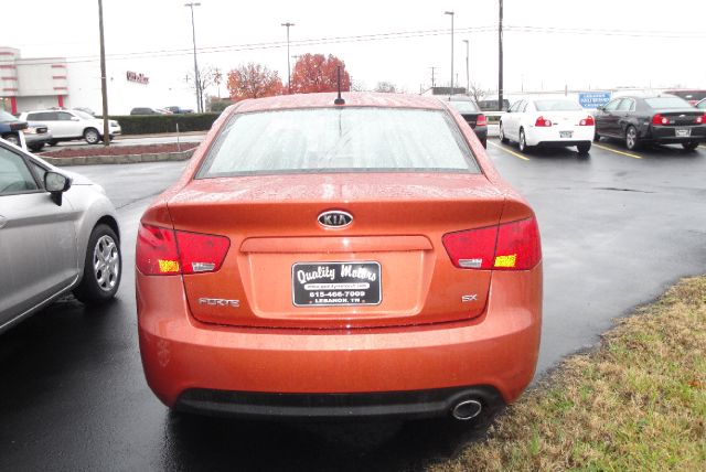 2010 Kia Forte AWD, REAR DVD, Navigation, 3RD ROW, Mem/heat Seats