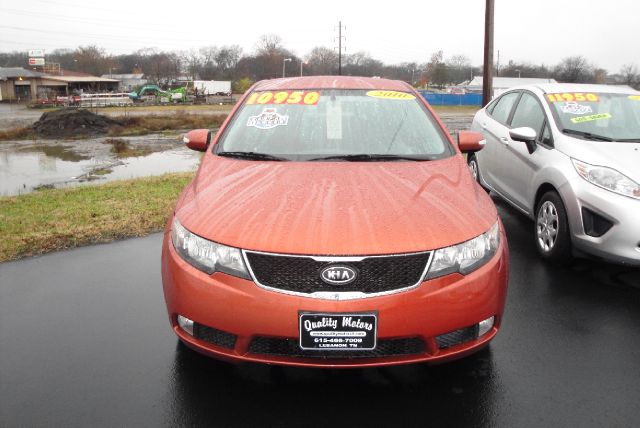 2010 Kia Forte AWD, REAR DVD, Navigation, 3RD ROW, Mem/heat Seats