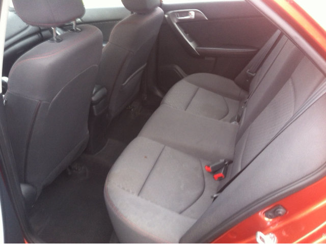 2010 Kia Forte AWD, REAR DVD, Navigation, 3RD ROW, Mem/heat Seats