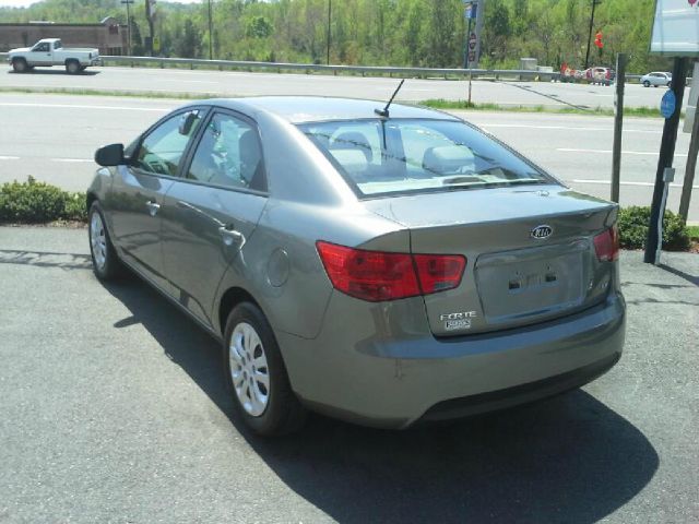 2011 Kia Forte Open-top