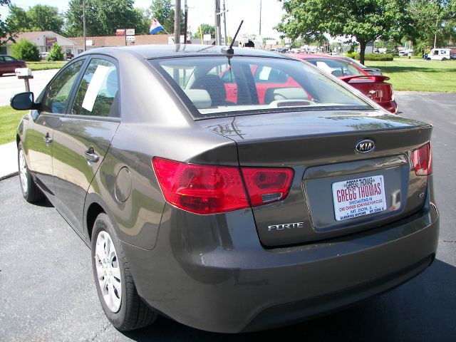2011 Kia Forte Open-top