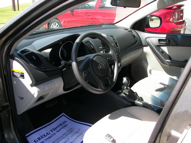 2011 Kia Forte Open-top