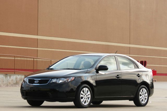 2011 Kia Forte Open-top